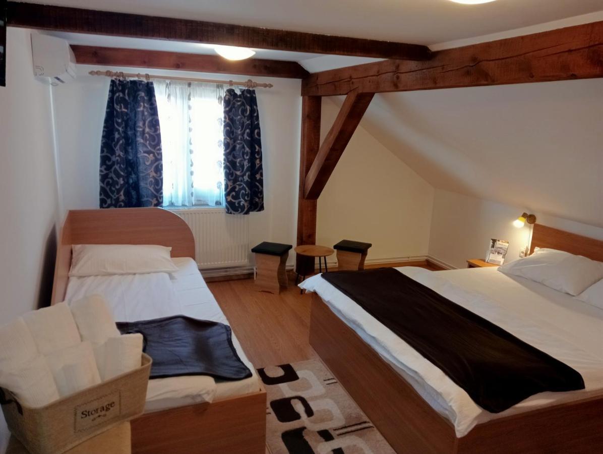 Casa Raisa & Maria Hotel Окна Сибиулуй Екстериор снимка
